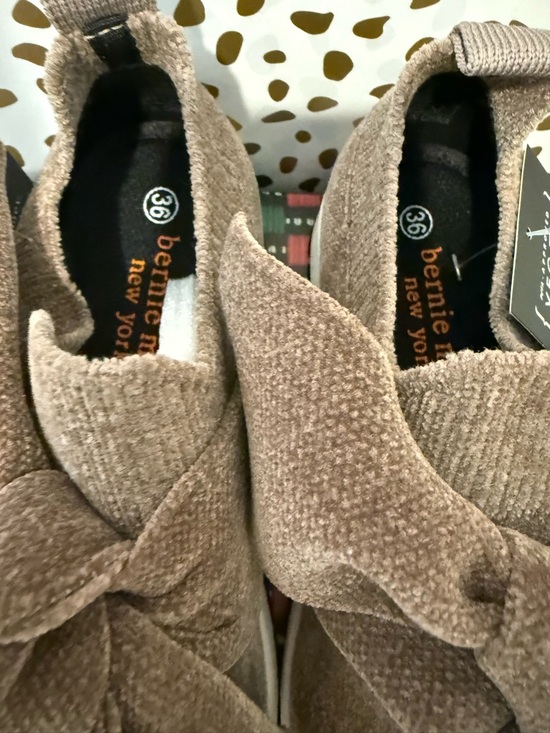 Bernie Mev 5/5.5 Girls Slip-On Sneakers NWT - Picture 6 of 7